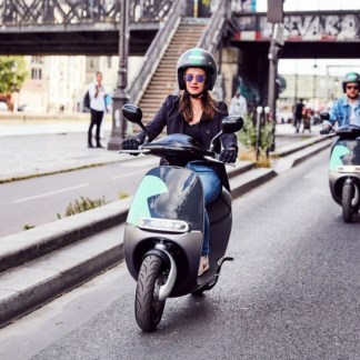 Scooters et motos électriques peuvent désormais circuler sur les voies de bus et de taxis