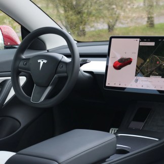 Tesla Model 3 accessories: essentials for more comfort