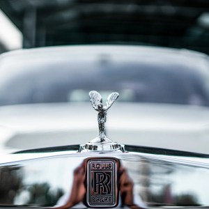 Rolls-Royce fonce vers l’électrique avec un premier modèle nommé Silent Shadow