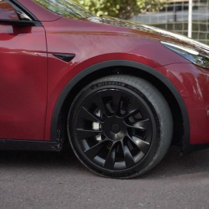Pourquoi les voitures électriques ont-elles besoin de pneus spéciaux ?