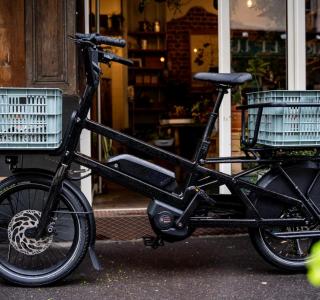 Moustache Lundi 20 officialisé : un premier vélo cargo électrique compact et puissant