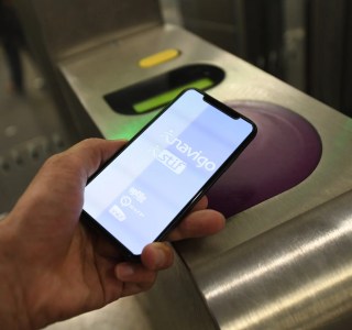 Utiliser un iPhone comme ticket de métro à Paris, ce sera bientôt possible a priori