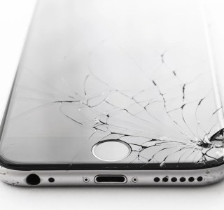 Écran d’iPhone cassé : vous savez désormais combien ça va vous coûter