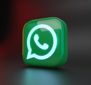 WhatsApp : le mode multi-appareil permettrait d’associer deux téléphones en simultanée