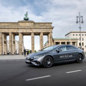 Mercedes bat Tesla dans la course à la voiture autonome