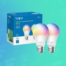 Ce lot de deux ampoules connectées multicolores programmables est à moins de 15 € grâce à cette offre Amazon