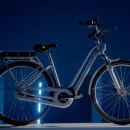 Decathlon retire 200 € sur ce vélo électrique avec 90 km d’autonomie, idéal pour vos trajets en ville