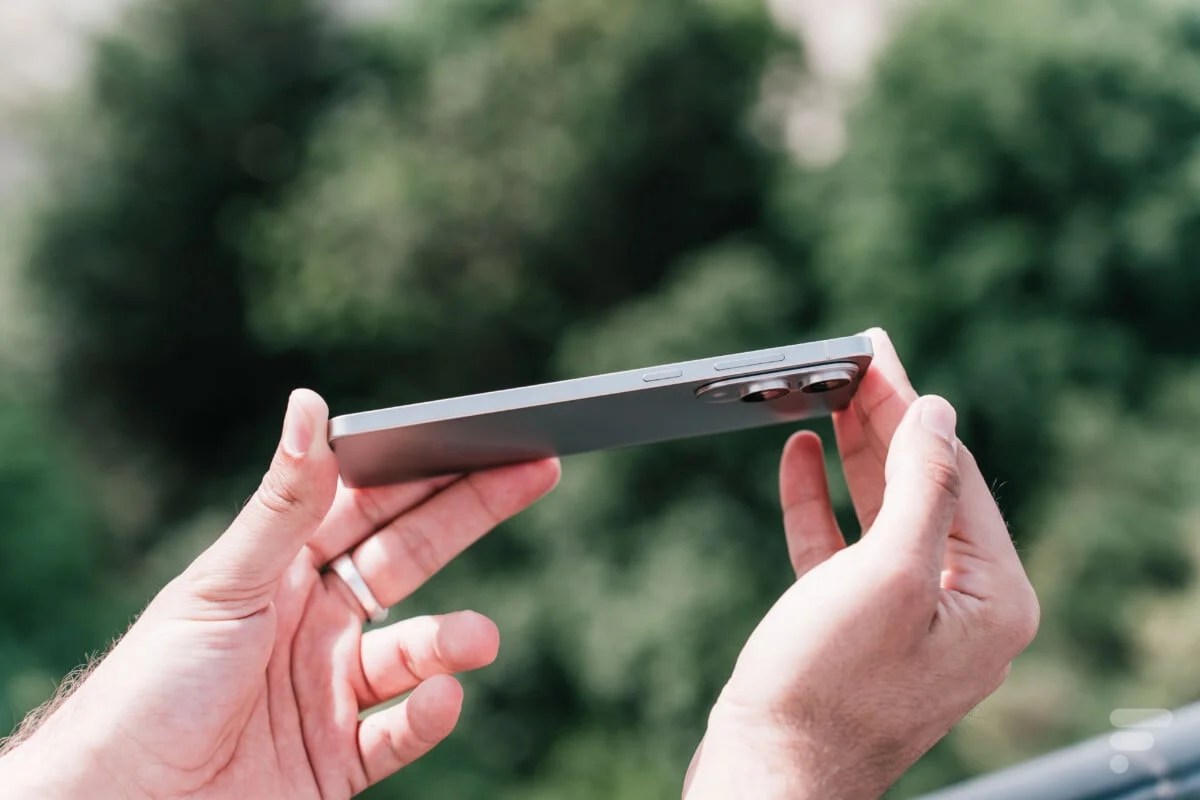 On a pris en main le Samsung Galaxy S25 Edge : une prouesse et beaucoup de questions