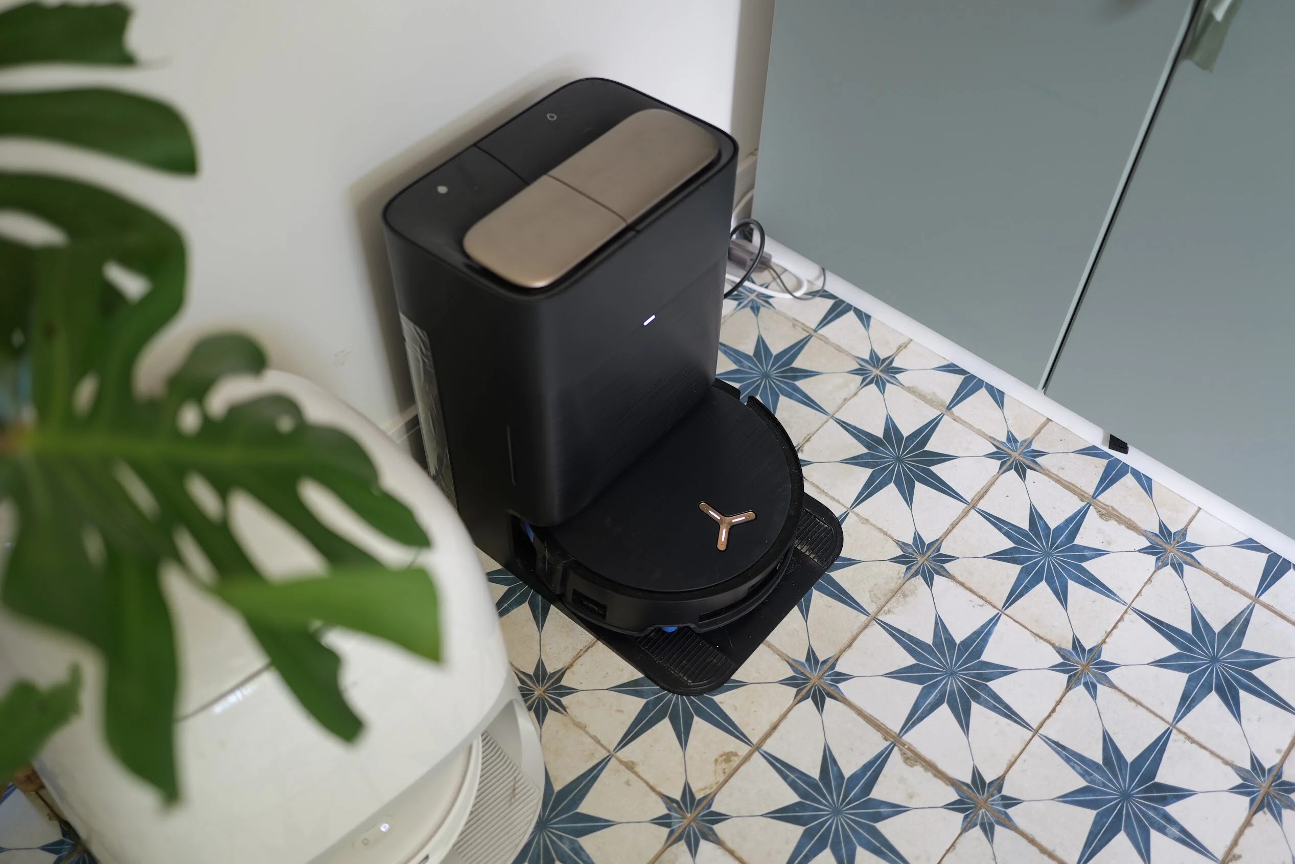 Test de l’Ecovacs Deebot X9 Pro Omni : le robot aspirateur qui impressionne par sa puissance mais déçoit par sa fiabilité