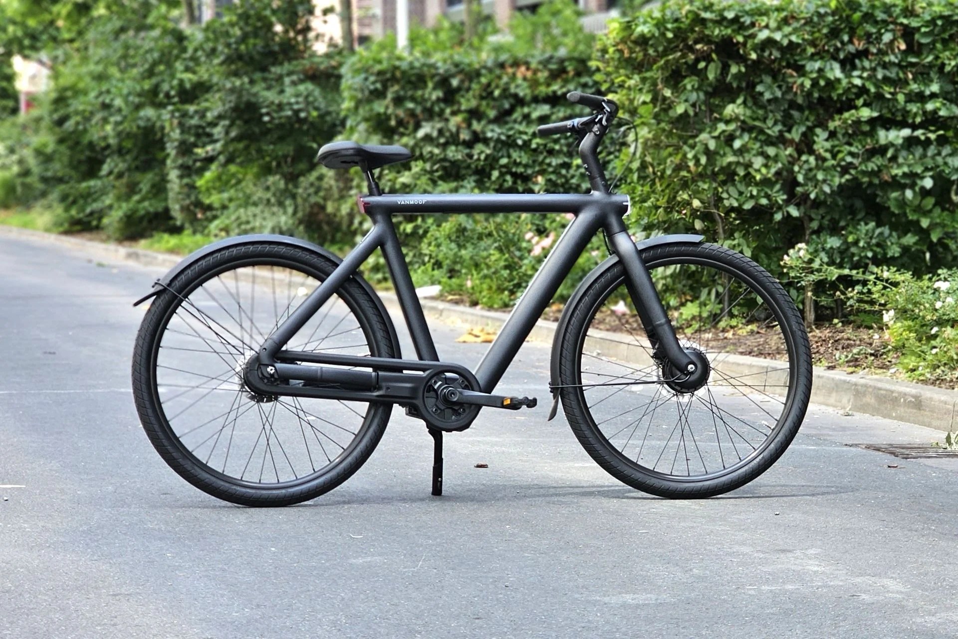 On a essayé le VanMoof S6, un vélo électrique prometteur qui tient ses nouvelles promesses