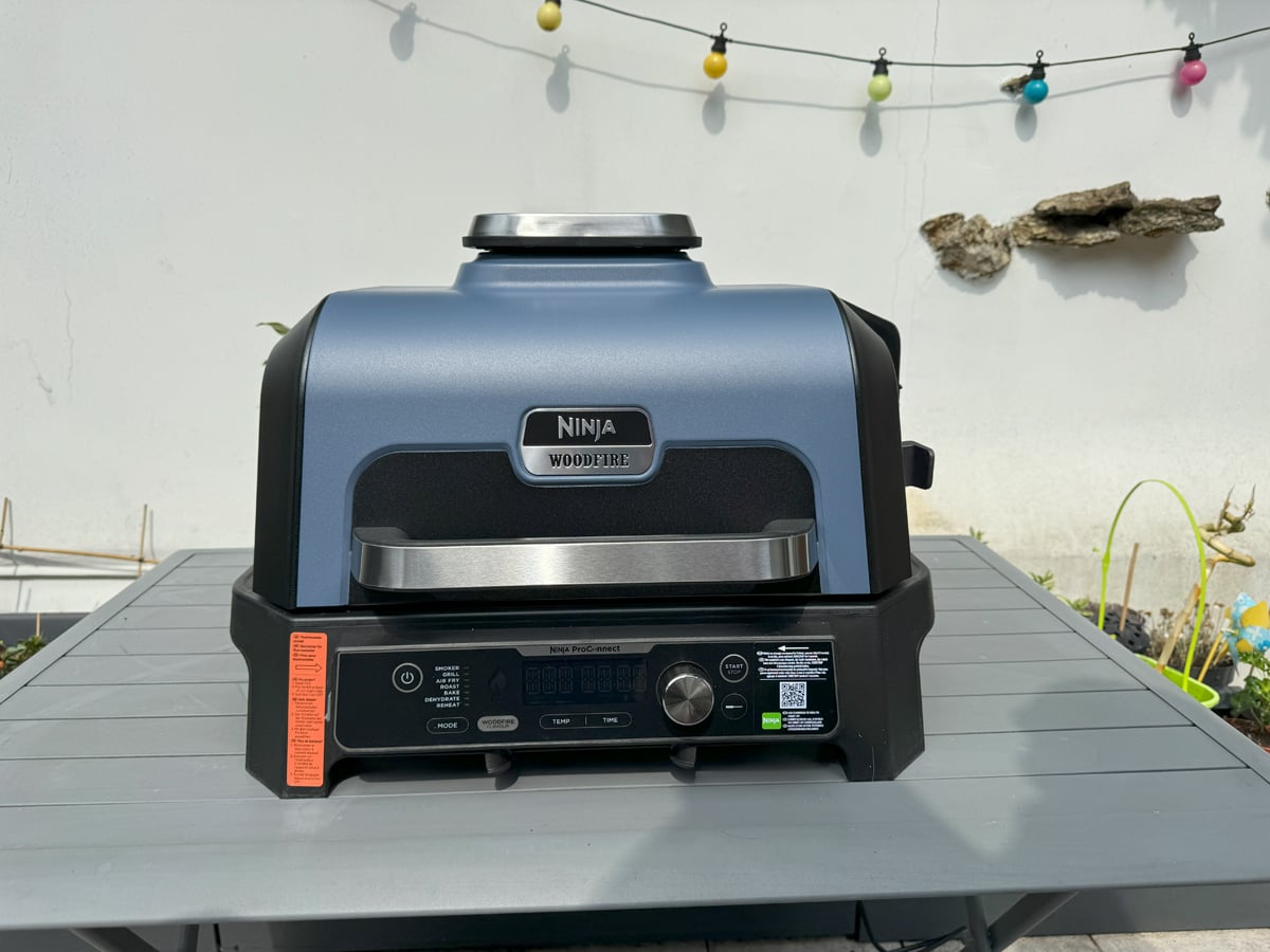 J&rsquo;ai testé le Ninja Woodfire Pro Connect XL, un barbecue connecté qui veut tout faire (et qui le fait bien)