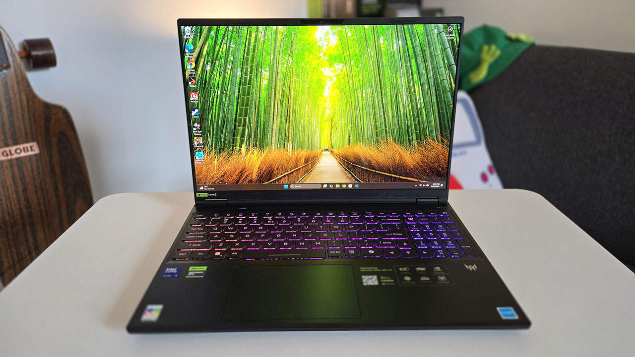 Test du Acer Predator Helios Neo 16S AI : convenable, mais pas enthousiasmant pour les joueurs