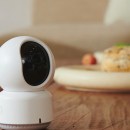 Cette caméra qui filme en 2K en 360° sécurise votre domicile pour vraiment pas cher grâce à cette offre Amazon