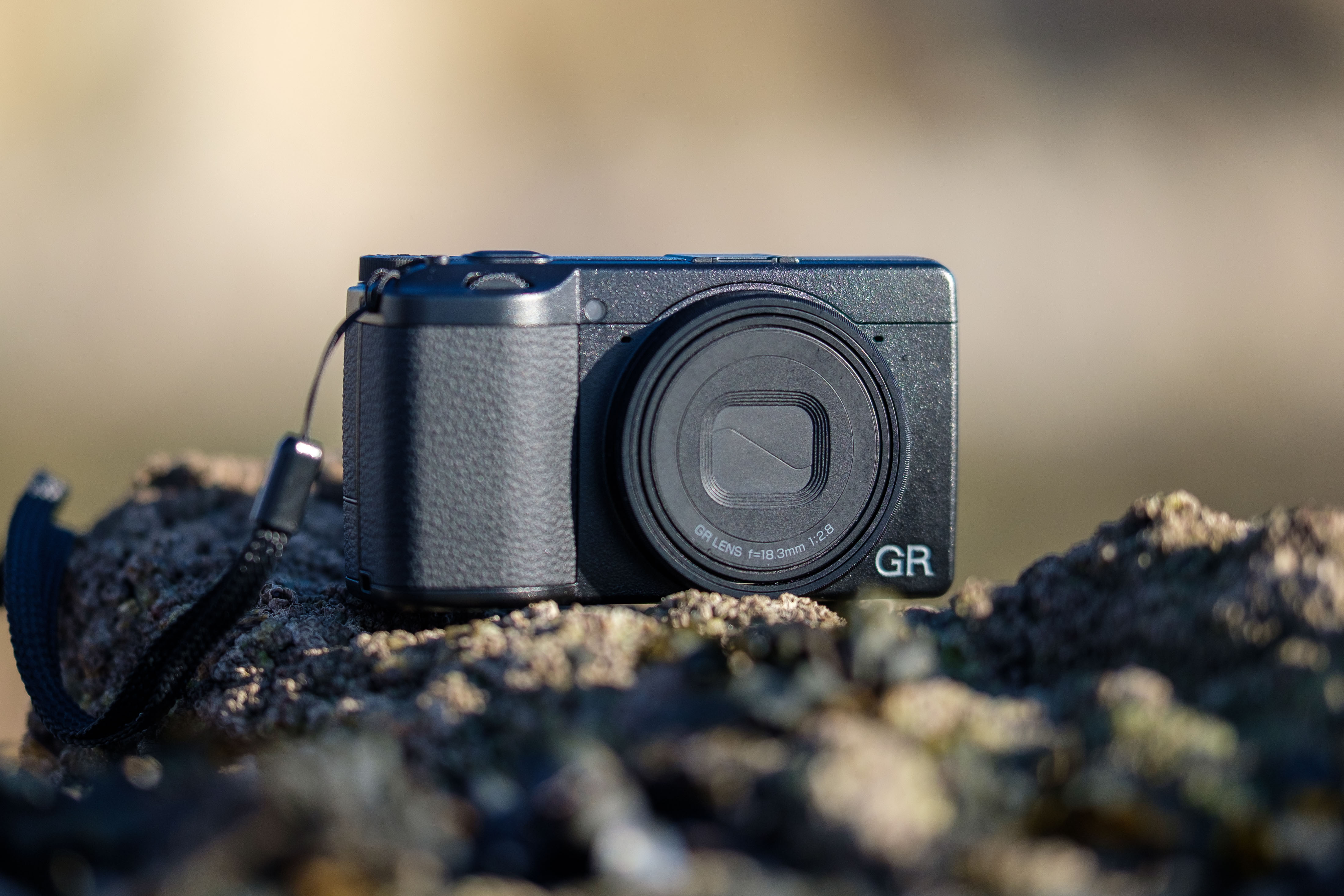 Test du Ricoh GR IV : un vrai compact expert qui a l’art de se faire oublier