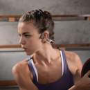 Le Shokz OpenRun, référence des casques à conduction osseuse pour le sport, voit son prix baisser de 28 %