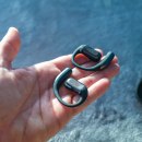 Shokz bouscule le marché avec ses OpenFit Pro qui intègrent la réduction de bruit, une première pour des écouteurs ouverts et ils sont déjà en promotion