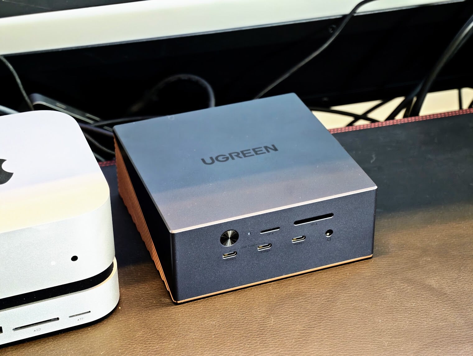 On a testé le Ugreen Maxidok 17-en-1 : 17 ports et un slot SSD pour brancher tout votre PC avec un seul câble