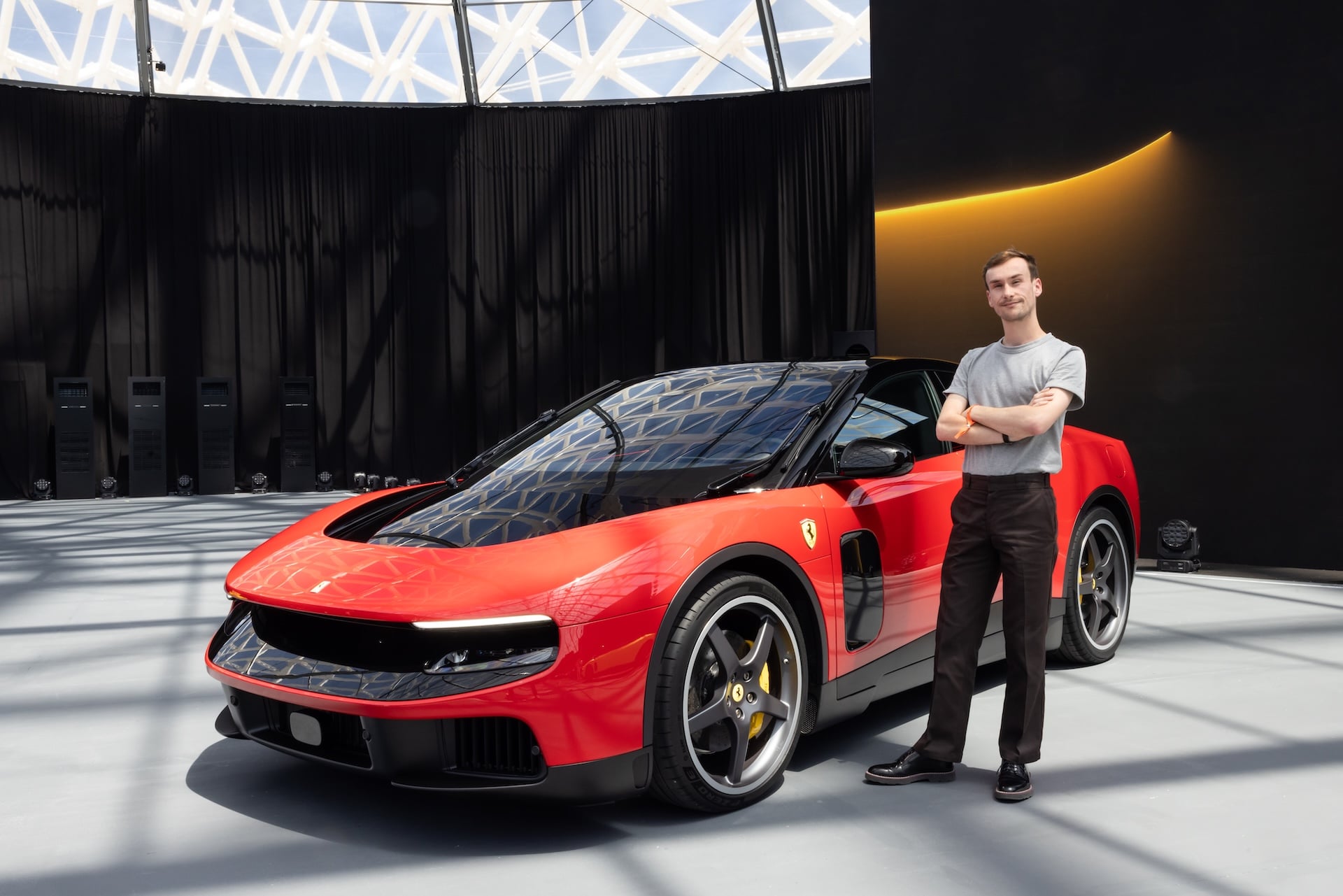 Je suis monté à bord de la première Ferrari électrique de l’histoire : une véritable claque à tous les niveaux