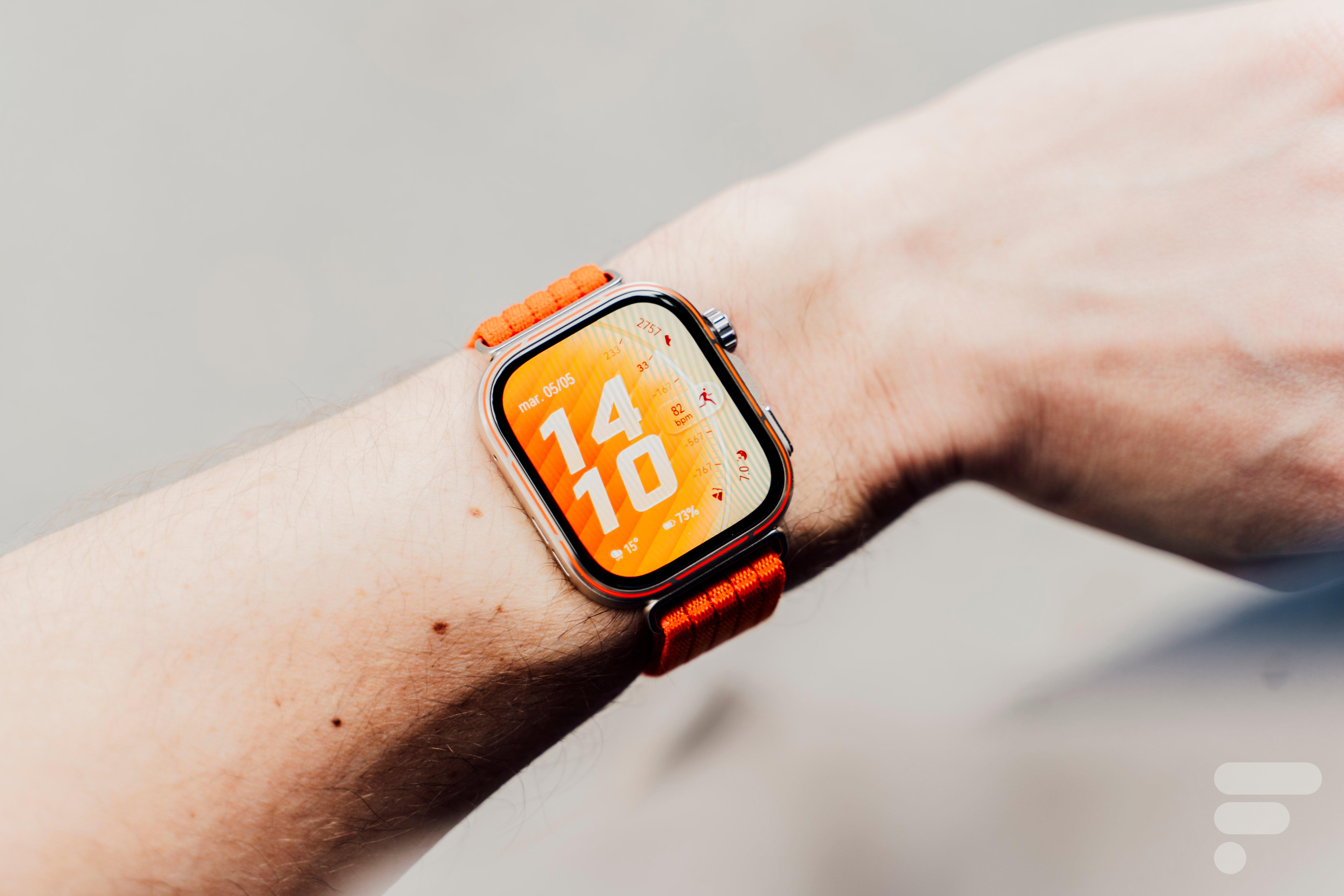 J’ai testé la Huawei Watch Fit 5 Pro, aussi précise qu&rsquo;une montre de sport, le poids et le prix en moins