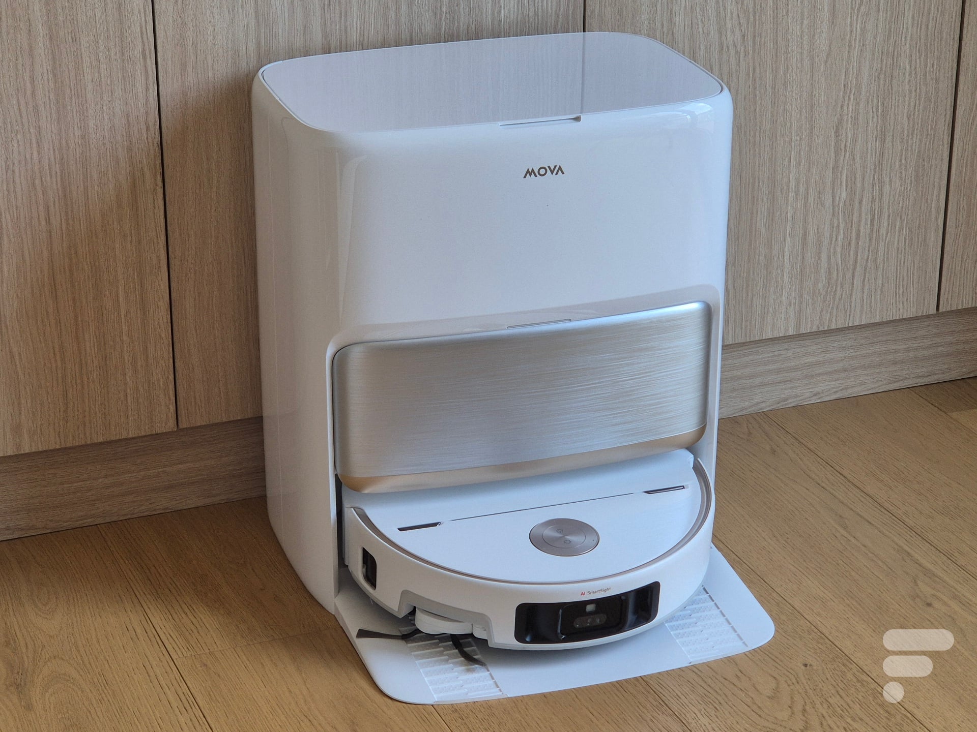 Test du Mova V70 Ultra : Enfin un robot aspirateur laveur qui nettoie les moindres recoins