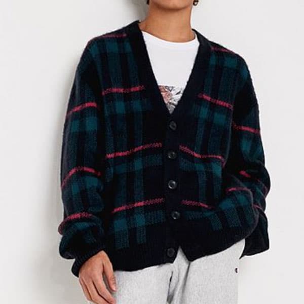 Cardigan, urban outfitters, 69€