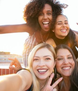 pexels-kampus-production-se faire des amis