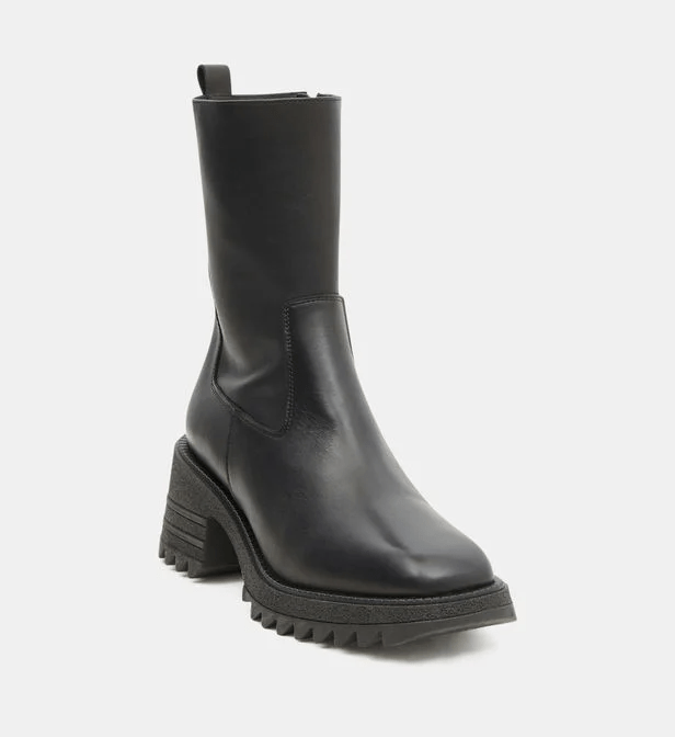 Pourquoi les chaussures à plateforme massive continuent d’être la plus grosse tendance du moment
