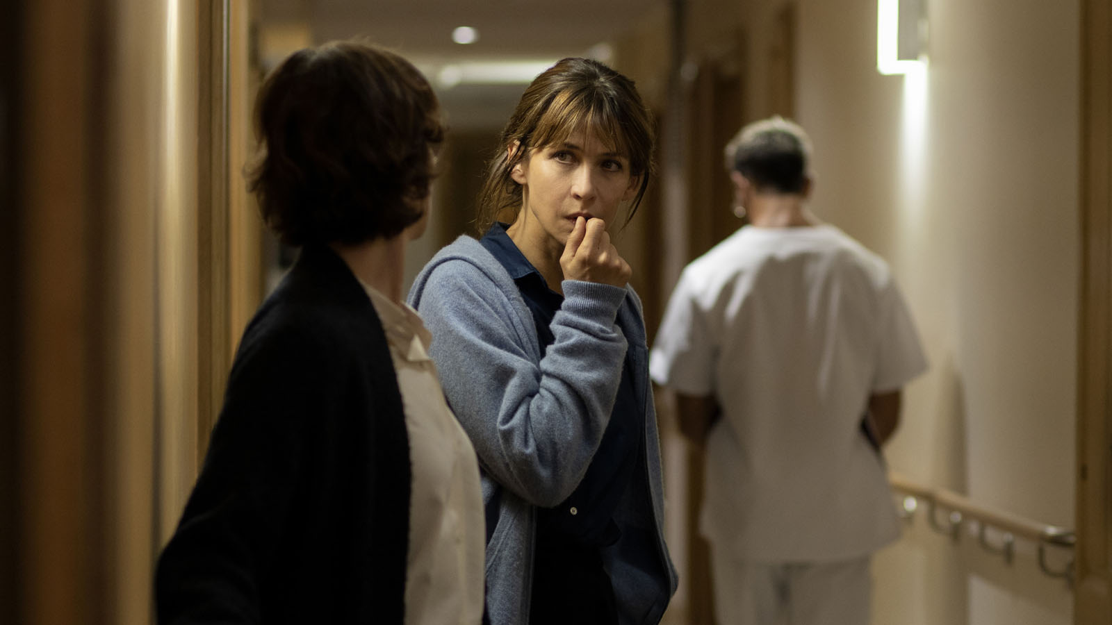 « C’était beau, mais j’ai eu peur » : François Ozon aborde la fin de vie digne dans Tout s’est bien passé