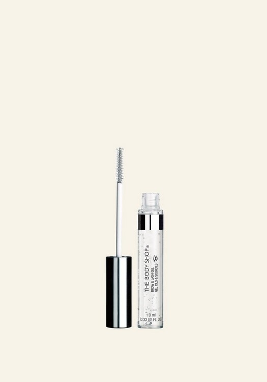 Épilation, soins… Comment s’occuper de ses sourcils ?