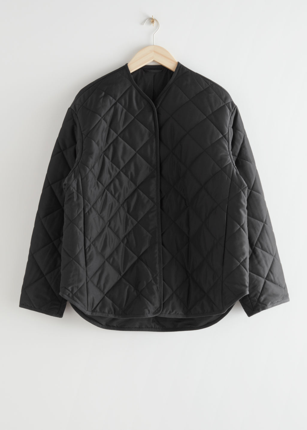 Cette veste matelassée The Frankie Shop est partout sur Instagram. Pourquoi un tel succès ?