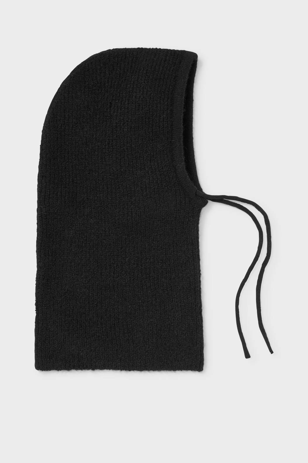 La cagoule ou la tendance mode qu’on avait pas vu venir, malgré la pandémie (et le froid)