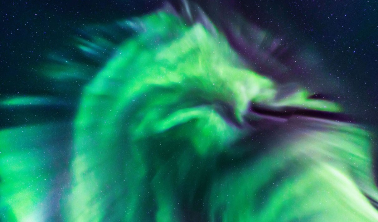 D Ou Vient Ce Magnifique Dragon De Lumiere Photographie Dans Le Ciel En Islande