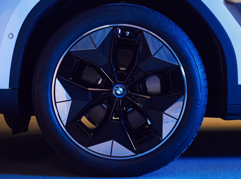 Bmw Reinvente La Roue Pour Ameliorer L Autonomie Des Voitures Electriques