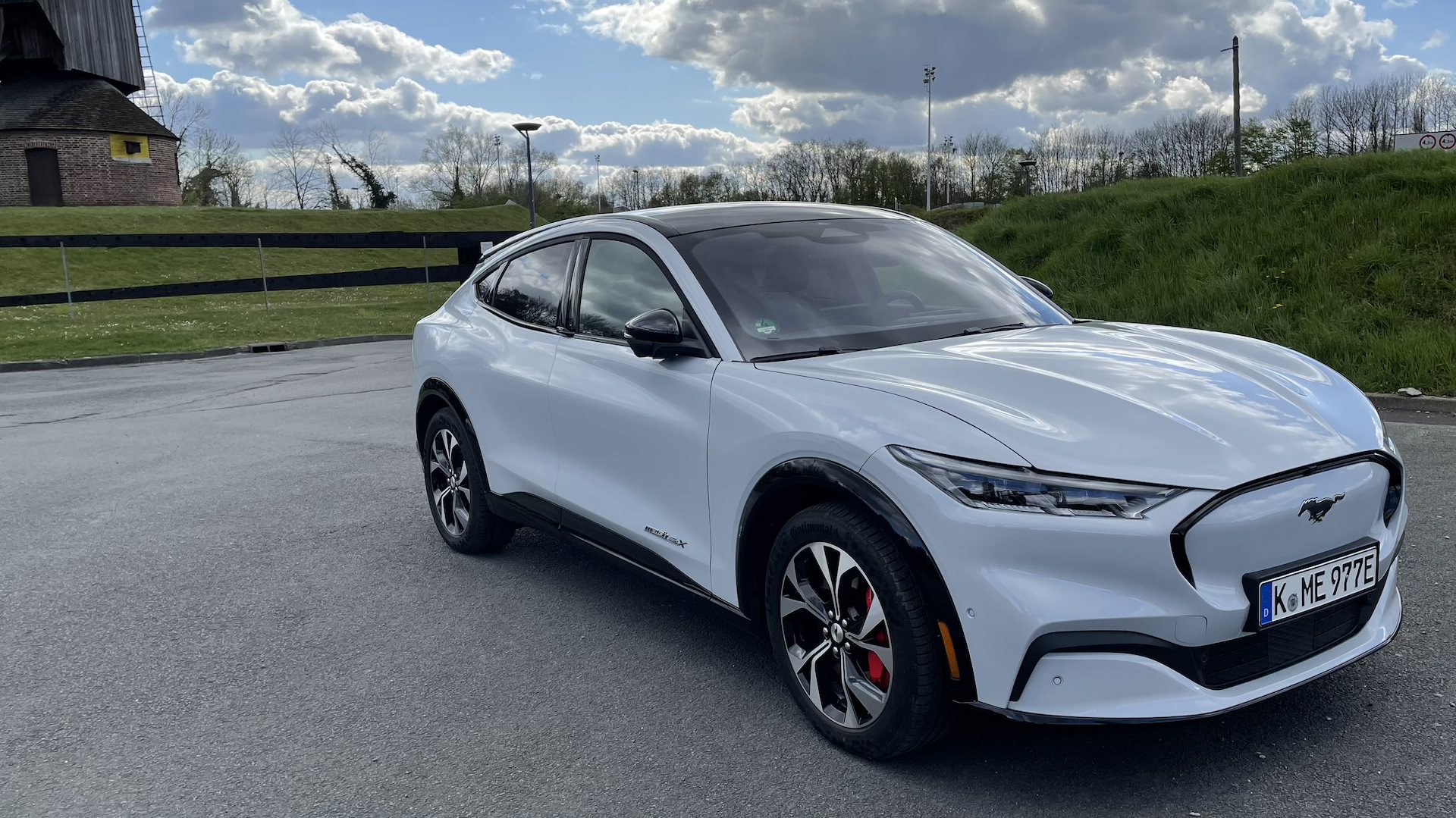 Essai Du Ford Mustang Mach E L Etalon Des Suv 100 Electriques